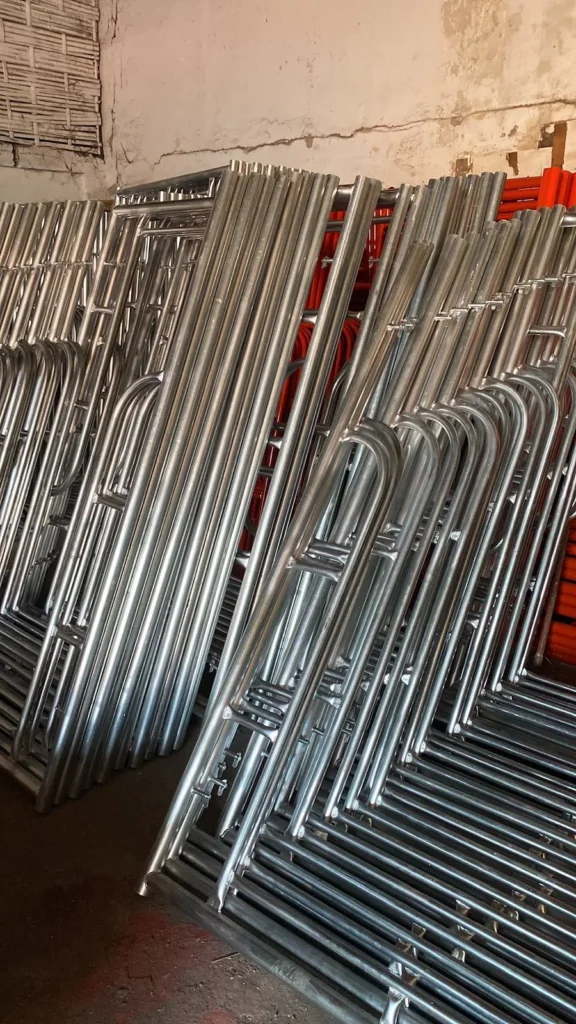 Scaffolding galvanis Gerbang Emas